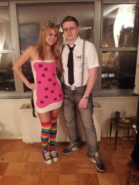 As I expected, barely anyone I encountered last night recognized my Nyan Cat costume.. so I figured I'd share before it joins my collection of other slightly to moderately obscure Halloween costumes. - Imgur Obscure Halloween Costumes, Nyan Cat Costume, Geeky Halloween Costumes, Clever Costumes, Couple Cosplay, Cat Cosplay, Diy Clothes Refashion, Cat Halloween Costume, Cat Costume