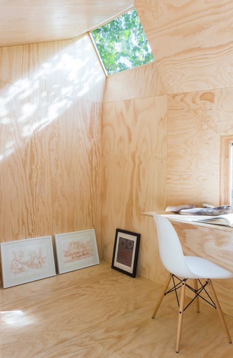 Writing Hut by Architensions Brooklyn Backyard, Garden Room Ideas, Writing Retreat, Plywood Interior, Pine Plywood, Casa Container, Garden Studio, Wood Interiors, Small Studio