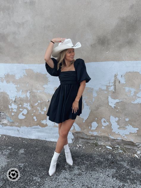 Cowgirl Hat Dress Outfit, Country Outfits With Dresses, Black Cowgirl Dress Outfit, Country Dress Aesthetic, Southern Dresses With Boots, Nashville Fits Summer, Country Concert Black Dress, Country Dresses Concert, Cowboy Hat Dress Outfit