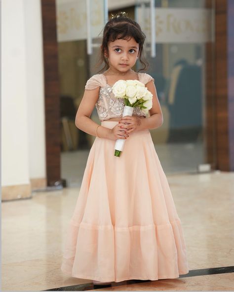 Kids Latest Dress Designs, Kids Lehangas Designs Latest, Frock Models For Kids, Baby Girl Dresses Indian, Wedding Frock Designs, Traditional Dresses For Kids, Engagement Dress For Groom, Latest Traditional Dresses