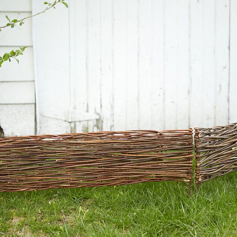 Woven Willow Fence, Wattle Fence, Willow Fence, Trellis Garden, Garden Obelisk, Raised Garden Beds Diy, Garden Borders, Budget Backyard, Garden Trellis