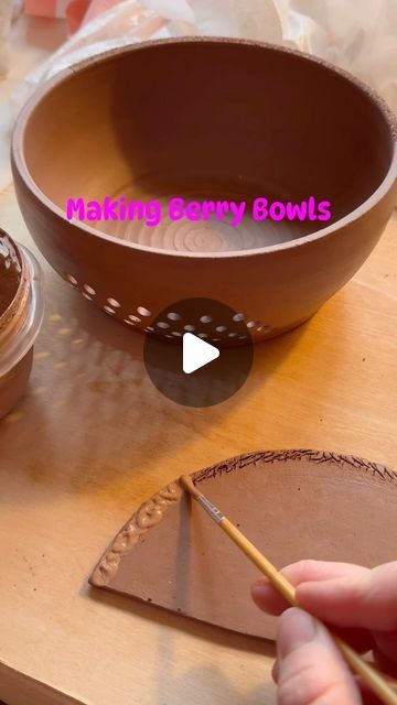 Berry Bowls Pottery, Ceramic Berry Bowl, Diy Ceramic, Berry Bowl, Ceramic Art, Bowl, Ceramics