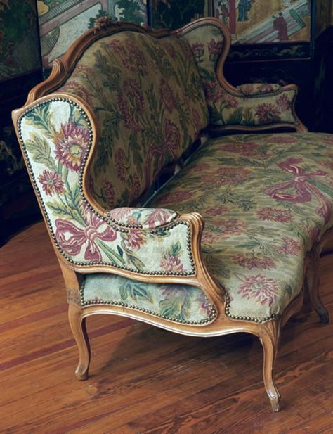 Antique Furniture Victorian, Louis 16 Furniture, Louis Sofa, Louis Xv Furniture Modern, Louis Xv Sofa, Louis Xvi Armchair, Wooden Furniture, Classic Furniture, Wingback Chair