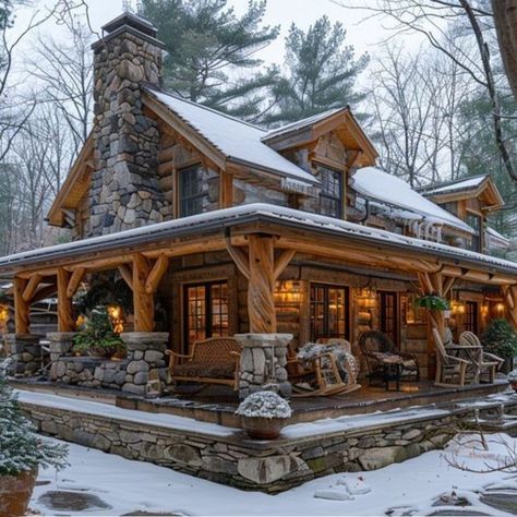 Log Homes Exterior, Casas Country, Log Cabin Exterior, Cabin Style Homes, Mountain Dream Homes, Log Home Living, Log Home Designs, Log Cabin Rustic, Halloween Decor Ideas