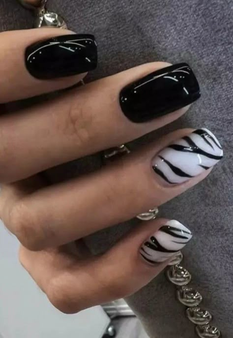 Black And Silver Leopard Nails, Fall Eye Makeup, Manicure Nail Designs, Beige Nails, Leopard Nails, Nail Nail, Short Nail Designs, Fancy Dress Design, French Manicure