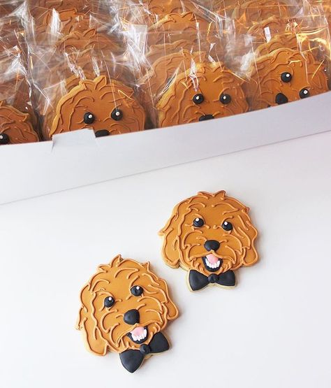 when your golden doodle is so cute you just wanna eat him! 💖🐶 spent several days with these precious wedding favors and now i have a… Custom Dog Cookies Wedding, Golden Doodle Wedding Cake, Goldendoodle Cookies Decorated, Dog Cookie Wedding Favors, Golden Birthday Cakes For Men, Goldendoodle Cookies, Golden Doodle Cookies, Golden Doodle Cake, Dog Wedding Cookies