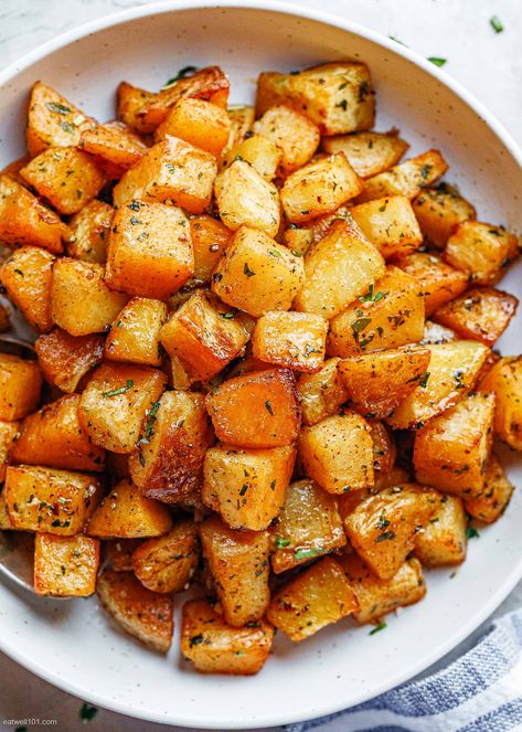 Roasted Potato Dinner Ideas, Roasted Potatoes Meal, Quick Roasted Potatoes, Easy Golden Potato Recipes, Perfectly Roasted Potatoes, Quick Potato Recipes, Potatoe Dinner Recipes, Dinner Ideas, Best Potato Recipes