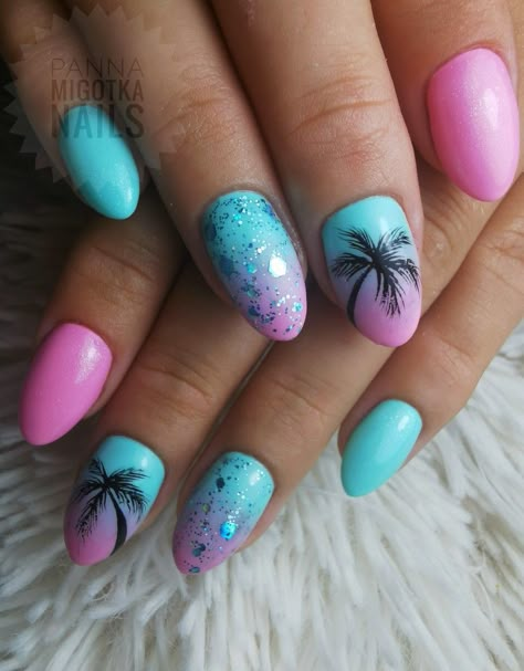 Summer Beach Vacation Nails, Tenerife Nails Ideas, Beach Theme Nail Art, Nail Designs Beach, Tenerife Nails, Goa Nails, Beach Theme Nails, Beach Trip Nails, Beach Nails Vacation Ocean