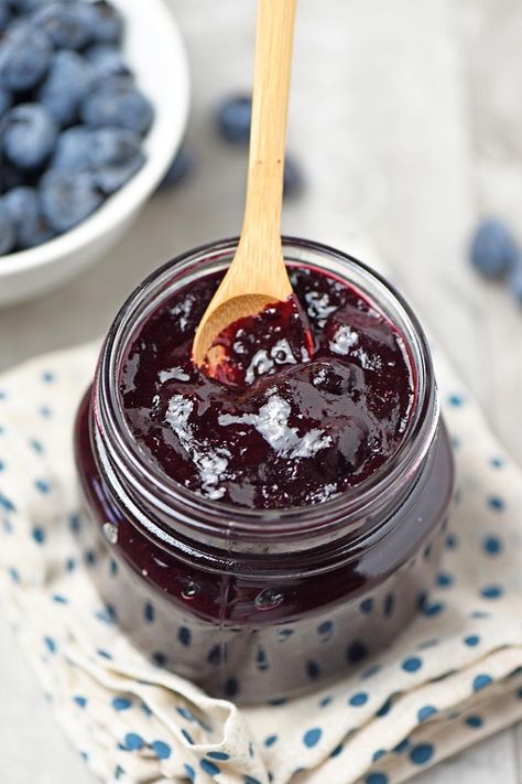 Homemade Blueberry Pie Filling, Blueberry Pie Filling Recipes, Cookout Desserts, Homemade Blueberry Pie, Apple Chocolate, Blueberry Filling, Pie Fillings, Pie Filling Recipes, Blueberry Pie Filling