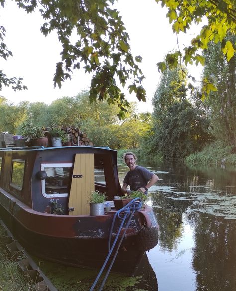 Narrowboat Garden, Narrow Boat Interior, Canal Boat Narrowboat, Narrowboat Life, Nomad Living, Canal Boat Interior, Home At Night, Narrowboat Interiors, Big Boat