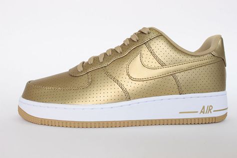 Nike Air Force 1 Dream Team Collection Expensive Sneakers, Buy Nike Shoes, Nike Force 1, Nike Gold, Nike Air Force 1 Low, Latest Sneakers, Gym Shoes, Air Force 1 Low, New Sneakers