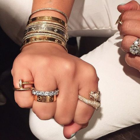 Mixing Silver and Gold Jewelry: How to Do it Right? | Jewelry Jealousy Mixed Metals Jewelry Style, Cartier Love Bangle, Mixed Metal Rings, Silver Gold Jewelry, Mixed Metal Jewelry, Rings Jewelry Fashion, Gold And Silver Rings, Jewelry Lookbook, Silver Accessories