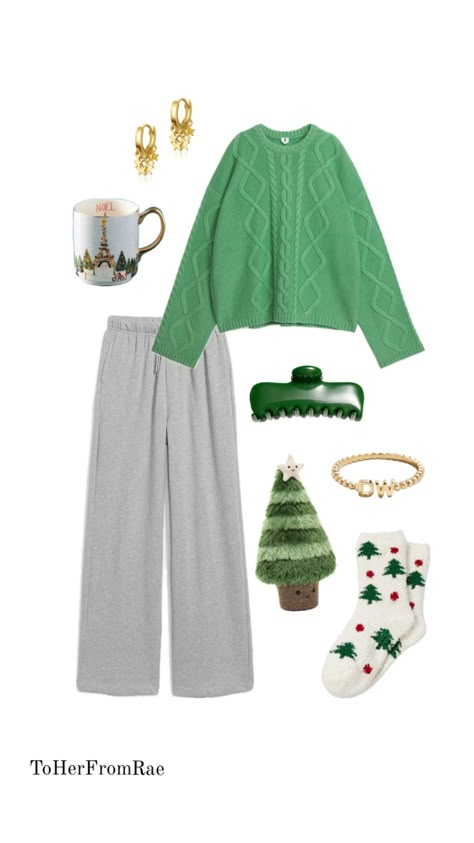 Green Christmas Outfit, Christmas Morning Outfit, Morning Outfit, Aurora Fashion, Xmas Outfit, Lounge Outfits, Cold Weather Outfit, Cozy Winter Outfits, Christmas Party Outfits