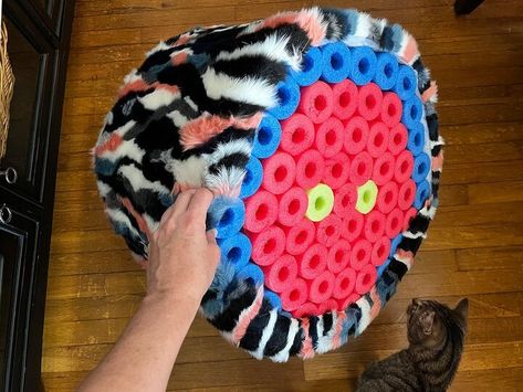 Pouf Ottoman Outdoor, Make Ottoman Diy, How To Make A Pouf Ottoman Diy, Diy Pouf Seat, Pool Noodle Ottoman Diy, Pool Noodle Ottoman, Diy Pouf Ottoman, Pouf Ottoman Diy, Stool Cover Crochet