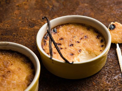 Ramekin Desserts Ramekin Dessert For Two, Dessert In Ramekins, Things To Make In Ramekins, Ramikin Recipes Dessert, Ramekin Recipes Dessert, Warm Desserts Winter, Ramekins Recipes, Ramekins Dessert, Ramkin Recipes