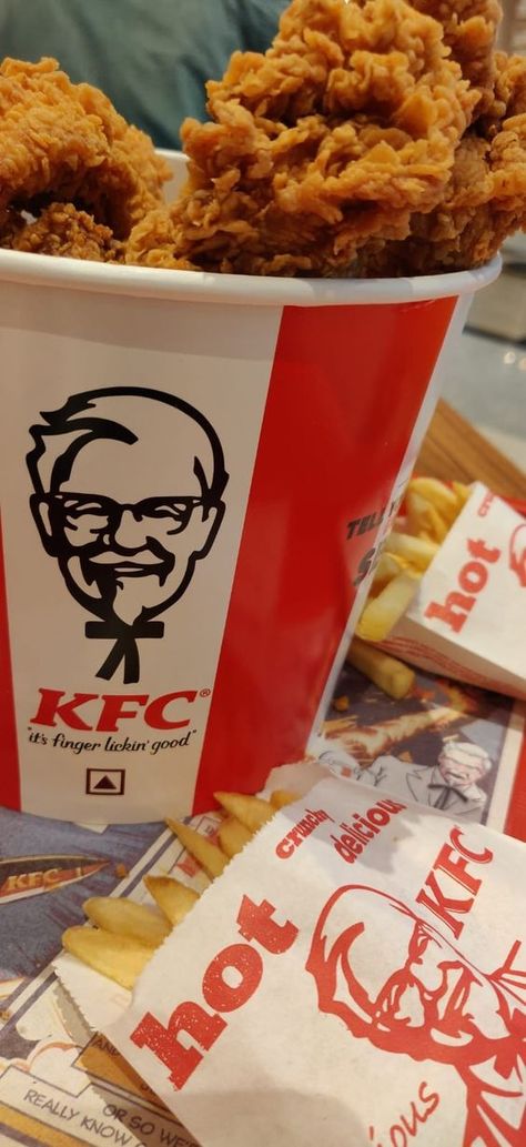 Kfc Food Pics, Kfc Crispy Chicken, Drip Pic, Liquor Snapchat, Recipe For Kentucky Fried Chicken, Kfc Fried Chicken Recipe, Chicken French, Kentucky Fried Chicken, Chicken Pictures