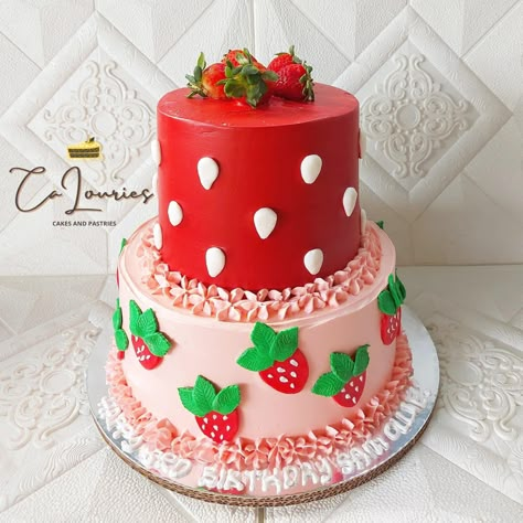 Strawberry Theme Baby Shower Cake, Berry First Birthday Cake Ideas, Berry First Birthday Party Cake, Strawberry Themed Birthday Cake, Strawberry Baby Shower Cake, Strawberry Themed 1st Birthday Cake, Berry First Birthday Cake Smash, Strawberry First Birthday Cake, Berry 1st Birthday Cake