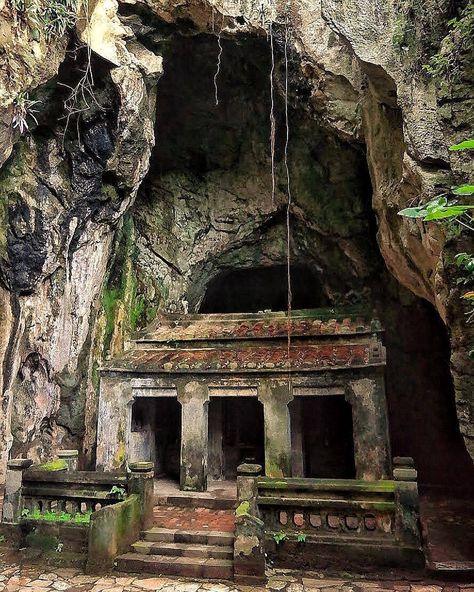 1,241 Likes, 8 Comments - earth nature explore (@abandoned.earth) on Instagram: “Feature from @danieljakob1983 - A ABANDONED TEMPLE IN THE HEART OF VIETNAM  . visit with my girl…” Abandoned Temple, Sacred Sites, Vietnam History, Abandoned Things, Earth Nature, Ancient Temples, Fantasy Art Landscapes, Ancient Architecture, Abandoned Buildings