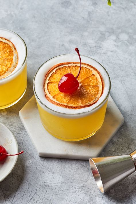 Pineapple Upside Down Cake Drink, Pineapple Juice Cocktails, Fall Drink, Orange Wheels, Cocktail Ideas, Bar Spoon, Vanilla Vodka, Pineapple Upside, Pineapple Upside Down Cake