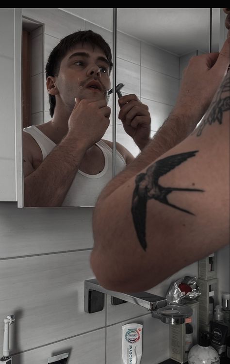 Shaving Pose Reference, Shaving Aesthetic Men, Shave Aesthetic, Shaving Aesthetic, Chapbook Design, Beauty Retail, Blade Tattoo, Check Lists, Shaving Beard