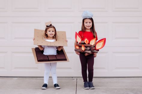 S’mores Halloween Costume Family, S’mores Costume Group, S’mores Family Costume, Bonfire Halloween Costume, S’more Halloween Costumes, Family Smores Costume, Campfire Halloween Costume, Campfire Costume Diy, S’mores Costume Diy