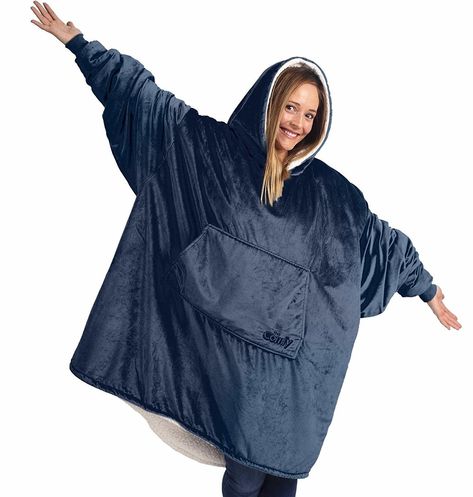 32 Little Treats To Get Yourself Now That Summer Is Over Barbara Corcoran, Comfy Blankets, The Comfy, Sherpa Hoodie, Oversize Women, Hoodie Blanket, Winter Hoodies, Wearable Blanket