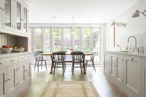 Plain English Kitchen in Brooklyn: An Old-Style Townhouse Gut Remodel by Elizabeth Roberts Architects Plain English Kitchen, Walnut Kitchen Cabinets, Elizabeth Roberts, Vintage Inspired Rugs, Kitchen Cabinet Trends, Victorian Townhouse, Plain English, English Kitchen, Trending Paint Colors