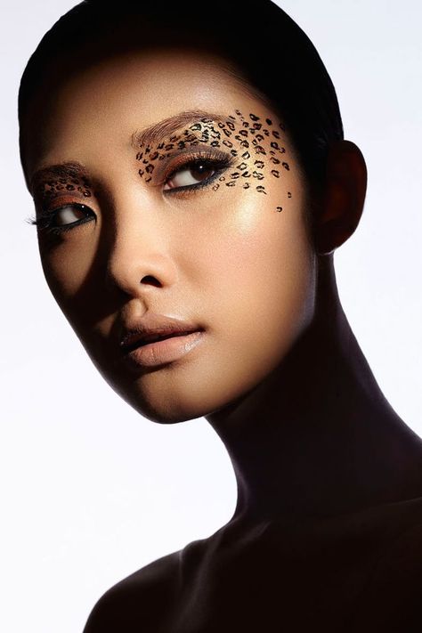 5 Unique Beauty Looks For Halloween Cheetah Makeup, Leopard Eyes, Leopard Makeup, Make Carnaval, Animal Makeup, Extreme Makeup, Halloween Beauty, Eye Makeup Designs, Creative Makeup Looks