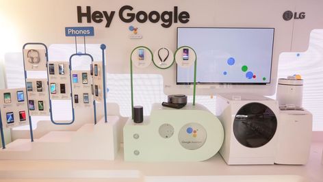 167-google-assistant-ces-2018-booth-tour Google Booth Design, Exhibitions Ideas, Event Entrance Arch, Outdoor Booth, Activation Booth, Brand Activation Ideas, Booth Design Exhibition, Tech Conference, Google Office