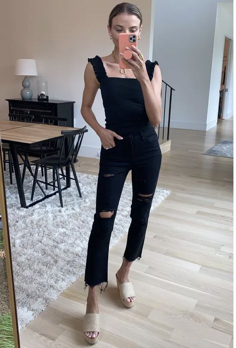 Tan Platform Sandals Outfit, Platform Sandals Outfit Jeans, Black Platform Sandals Outfit, Jean Sandals Outfit, Black Flare Pants Outfit, Platform Sandals Outfit, Office Fashion Summer, Cos Outfit, Tan Platform Sandals