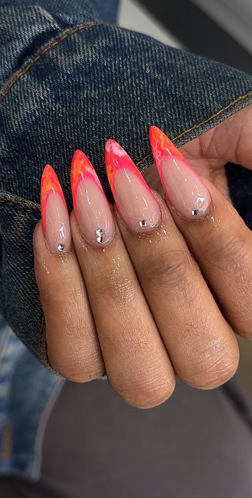 Almond French Tip, Almond Nails Pink, Gold Acrylic Nails, Acrylic Toe Nails, Drip Nails, Summery Nails, Her Nails, Work Nails, Pink Acrylic Nails