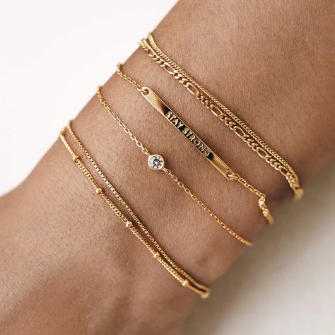 Bracelet Or, Gold Bar Pendant, Gold Bracelets Stacked, Double Chain Bracelet, Silver Bracelets For Women, Everyday Bracelet, Chic Bracelet, Jewelry Accessories Ideas, Gold Bracelets