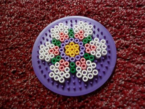 Circle Perler Beads Ideas, Fuse Beads Circle, Perler Circle Pattern, Melty Bead Coasters, Pyssla Ideas Circle, Circle Melty Beads Patterns, Perler Beads Circle Patterns, Circle Perler Beads, Perler Beads Circle