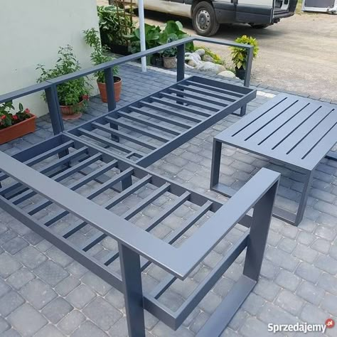 Iron Furniture Design, Steel Furniture Design, Metal Outdoor Furniture, Welded Furniture, Metal Sofa, Industrial Design Furniture, Metal Furniture Design, Patio Furniture Ideas, Outdoor Furniture Cushions