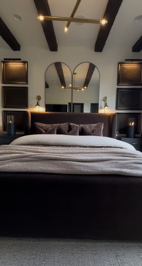 Modern Moody Master Bed, Room Aesthetic Ideas Dark, Moody Hotel Bedroom, Dark And Moody Home Aesthetic, Room Inspo Dark Feminine, Dark Feminine Aesthetic Apartment, Rich Bedroom Luxury Black, Dark Brown Room Aesthetic, Men Room Aesthetic