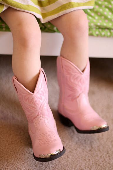 Little pink cowgirl boots are so cute! #Littlecowgirl #cowboyboots #pink #cute Baby Cowgirl Boots, Baby Cowboy Boots, Spoiled Baby, Baby Clothes Country, Pink Cowboy Boots, Pink Cowgirl Boots, Kids Cowboy Boots, Cowgirl Baby, Pink Cowboy