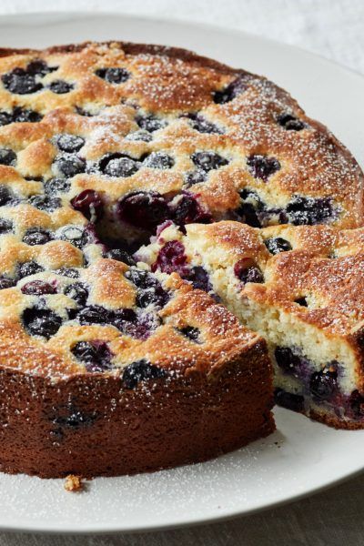 Blueberry Ricotta Breakfast Cake - Barefoot Contessa Apple Baklava, Blueberry Ricotta Cake, Ricotta Breakfast, Blueberry Treats, Berry Cakes, Blueberry Recipe, Blueberry Ricotta, Ravioli Soup, Breakfast Cake Recipes