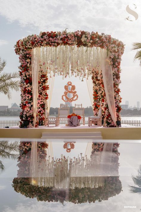 Best Mandap Decor for Wedding Venues By eventsbysaniya Mandap For Marriage, Outside Mandap Decor, Dreamy Mandap Decor, Mandap Decor Indian Wedding, Best Mandap Decoration, Mandap Outdoor Decor, Wedding Chauri Decoration, Wedding Outdoor Venue Ideas, Indian Wedding Ideas Decoration