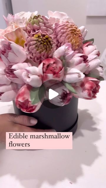 Russian Marshmallow Recipe, Russian Marshmallow Flowers, Marshmallow Flowers Bouquet, Marshmallow Flowers Recipe, Marshmallow Flowers How To Make, Dessert Bouquet, Marshmallow Bouquet, Marshmallow Flowers, Chocolate Ball