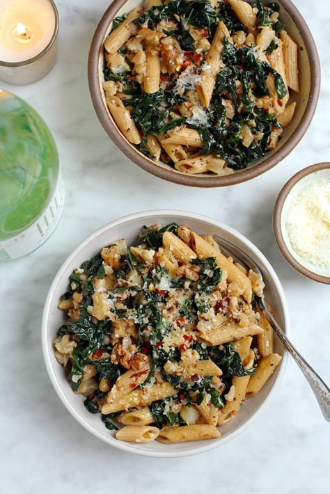 Cauliflower And Kale Recipes, Fall Kale Recipes, Kale And Cauliflower Recipes, Cauliflower And Kale, Kale Cauliflower, Charred Cauliflower, Banza Pasta, Arugula Pasta, Cauliflower Pasta