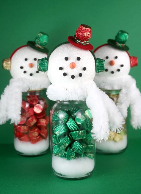 Diy Christmas Candy Jars, Christmas Candy Crafts, Christmas Candy Jars, Diy Christmas Candy, Christmas Tress, Christmas Candy Gifts, Candy Ideas, Snow Men, Handmade Holiday Gifts