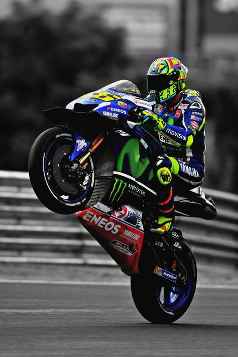 จ Rossi Yamaha, Valentino Rossi Yamaha, Vr46 Valentino Rossi, Moto Wallpapers, Motogp Valentino Rossi, Motogp Rossi, Gatto Carino, Image Moto, Valentino Rossi 46