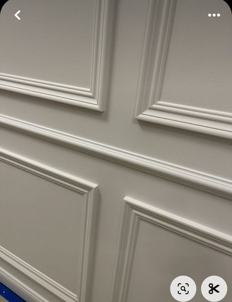 Pop Wall Moulding Design, Pop Moulding Design On Wall, Pop Moulding, Classic House Interior Design, Wall Molding Design, Living Room Panelling, Wall Panel Molding, Down Ceiling Design, Wall Moulding