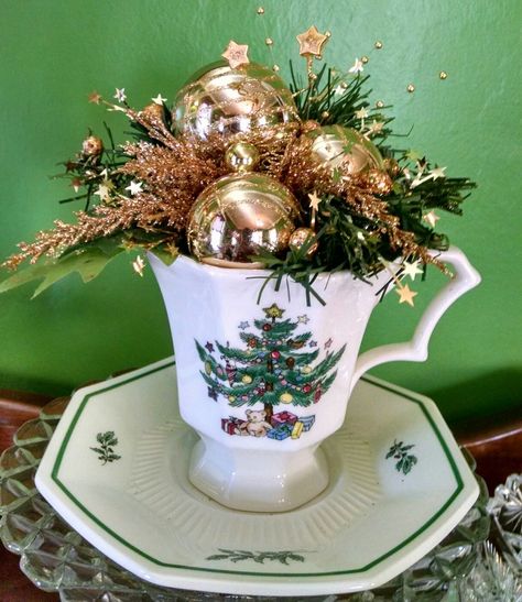 Christmas Tea Cup Decorations, Christmas Tea Cup Crafts, Teacup Decorations, Christmas Tea Cups, Teacup Decor, Tea Cup Decorations, Teacup Christmas, Cup And Saucer Crafts, Christmas Tea Party