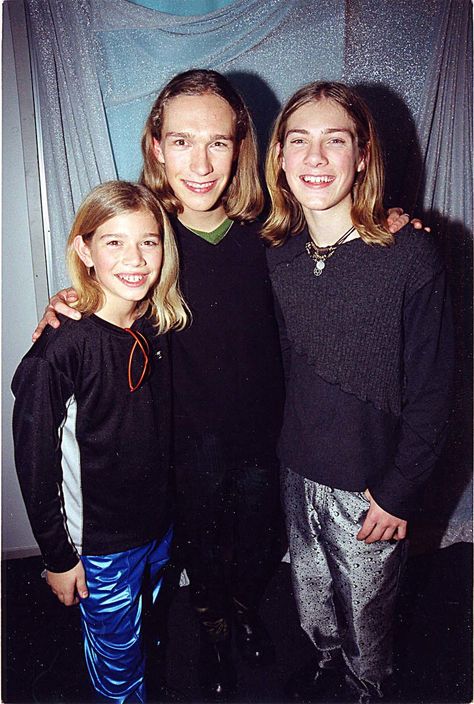 Hanson Reveals the Surprising Story Behind 'MMMBop' Taylor Rain, Hanson Family, 1990s Nostalgia, Hanson Brothers, Taylor Hanson, 90s Girl, Cartoon Photo, 90s Music, 90s Childhood