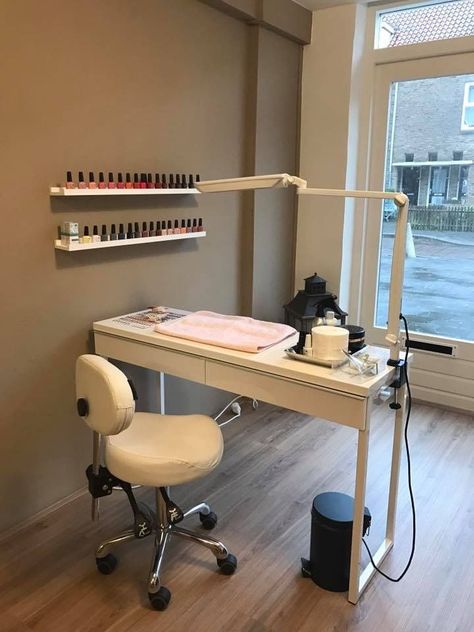 Manicure table IKEA BeautyUnit Amstelveen Nail Station Table Ideas, Nail Table Ikea, Ikea Beauty Salon, Manicure Room Ideas, Ikea Nail Salon Ideas, Nails Table Ideas Salons, Diy Manicure Table, Diy Nail Table, Nail Table Ideas At Home