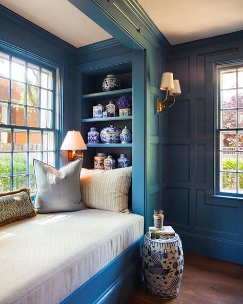 Harding & Company Design (@hardingandco) • Instagram photos and videos Home Library Seating, Library Window Seat, Library Window, Window Seat Nook, Library Seating, Chinoiserie Vases, Built In Window Seat, Paneled Library, Company Design