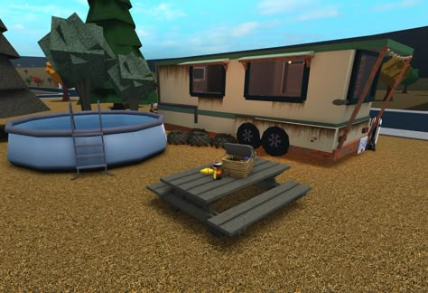 Bloxburg Rv Build, Bloxburg Trailer House Layout, Bloxburg Trailer Park Layout, Bloxburg Trailer, Bloxburg Campsite Layout, Bloxburg Trailer House, Bloxburg Trailer Park, Bloxburg Apocalypse, Abandoned House Bloxburg