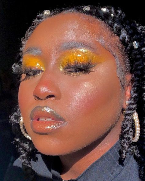 @xlooksbymiax is illuminating the room with our Highlighter in 'Shine Bright'! 🌟 ⁣#LACOLORSCosmetics #LACOLORS #I❤️Makeup #Affordable #CrueltyFree #AffordableMakeup #ColorfulMakeup #Pigmented #MakeupGoals #highlighter #glowgoals #yellow #yellowmakeup #yelloweye Yellow Make Up, Sum Dresses, Warm Eyeshadow, Yellow Makeup, Yellow Eyeshadow, Glossy Eyes, Affordable Makeup, Prom Dress Inspiration, Yellow Eyes