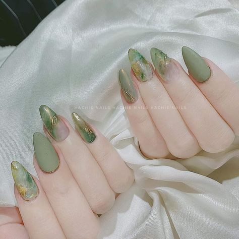 Green Nail Aesthetic, Nails Design 2022, Nail 2023, Jade Nails, Nails Health, Asian Nails, Vintage Nails, Beauty Nails Design, Korean Nails